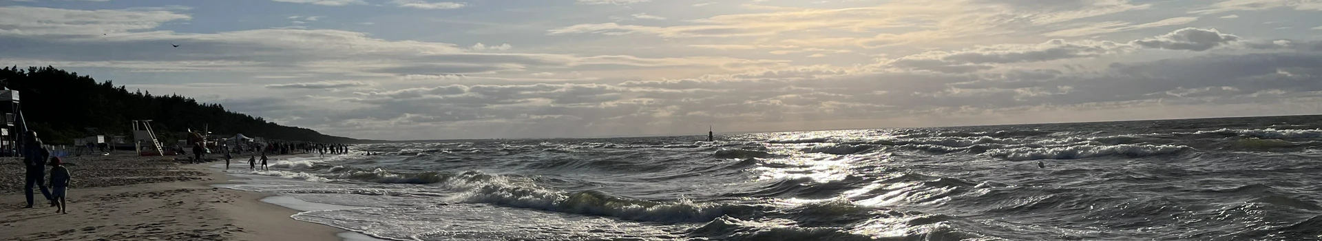 morze, ludzie na plaży